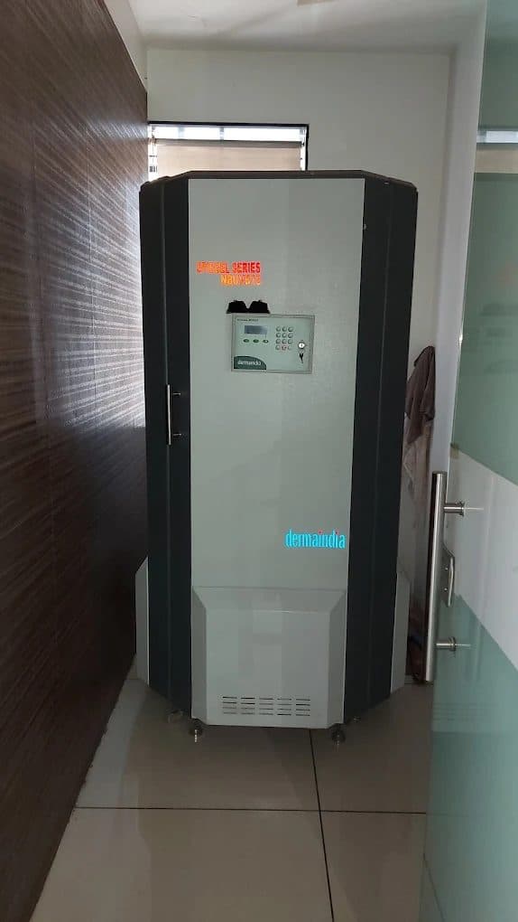 Full-body phototherapy unit for vitiligo and psoriasis